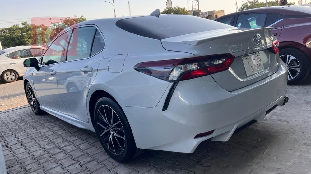 تۆیۆتا کامری